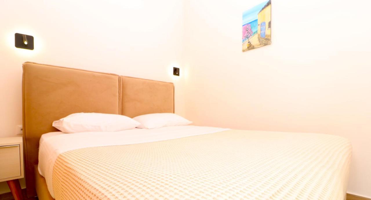Fegi Rooms Himare Eksteriør bilde