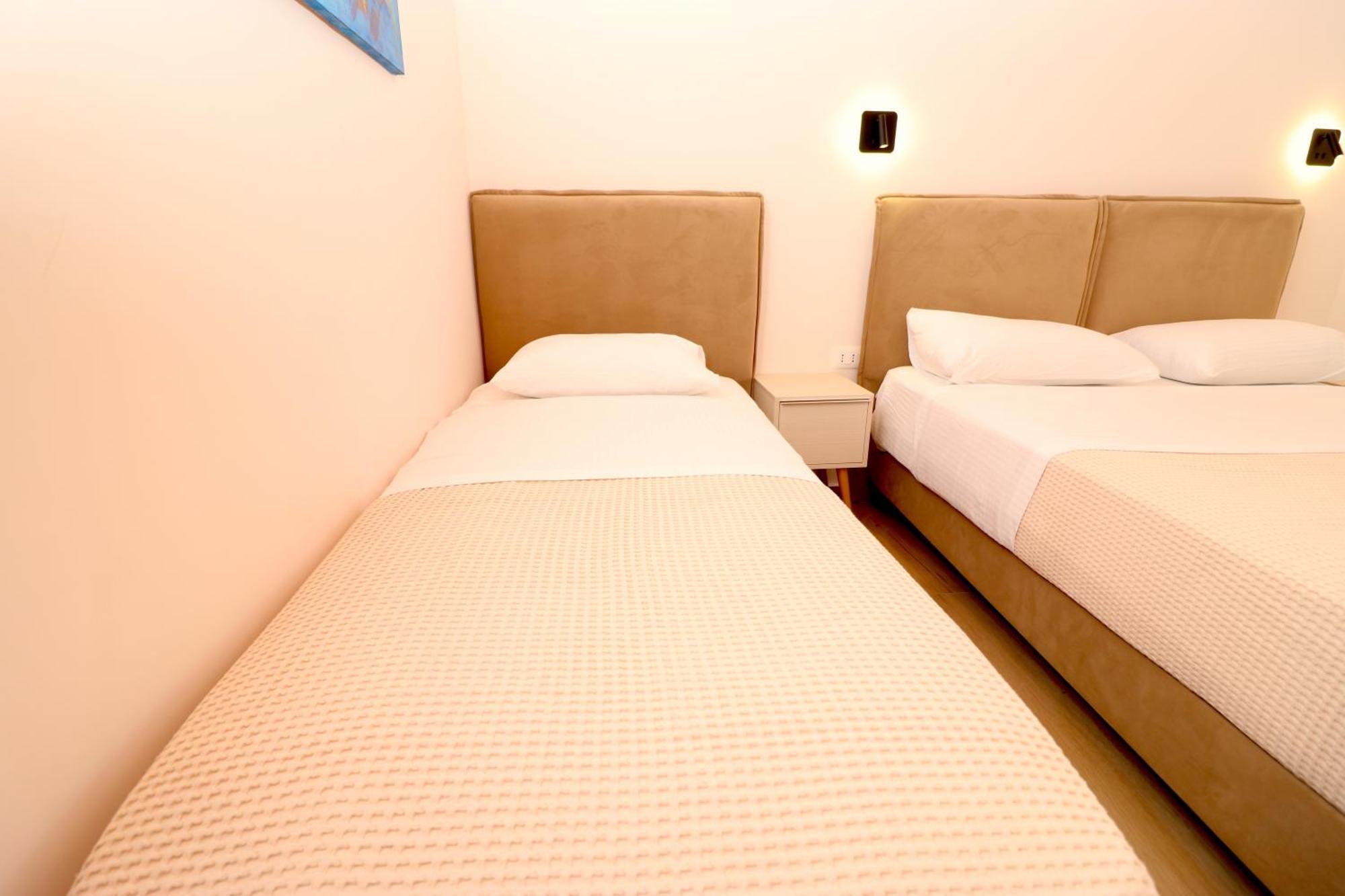 Fegi Rooms Himare Eksteriør bilde